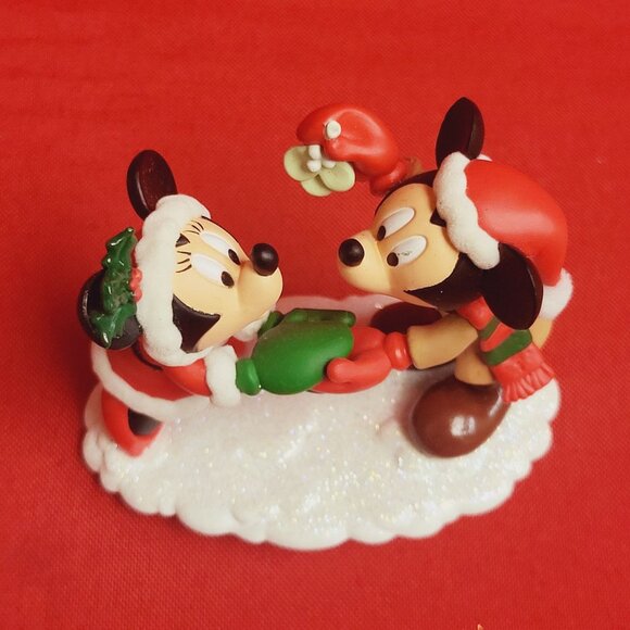 Hallmark Disney Mistletoe Time Mickey & Minnie 2003 - Picture 3 of 12
